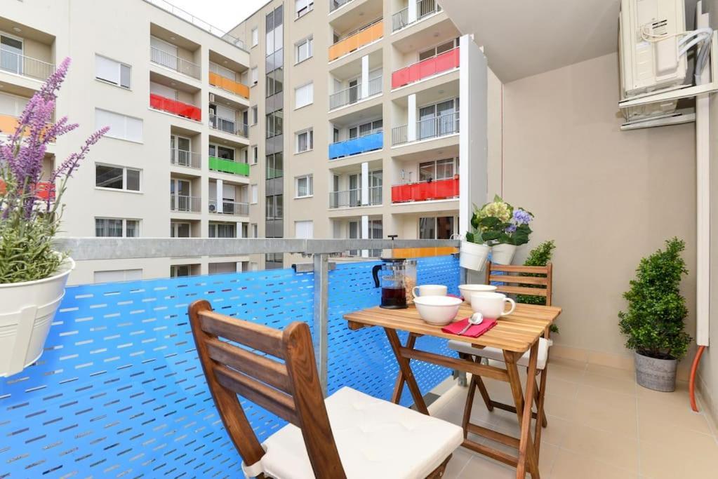 Laurel Bay Apartment บูดาเปสต์ ภายนอก รูปภาพ